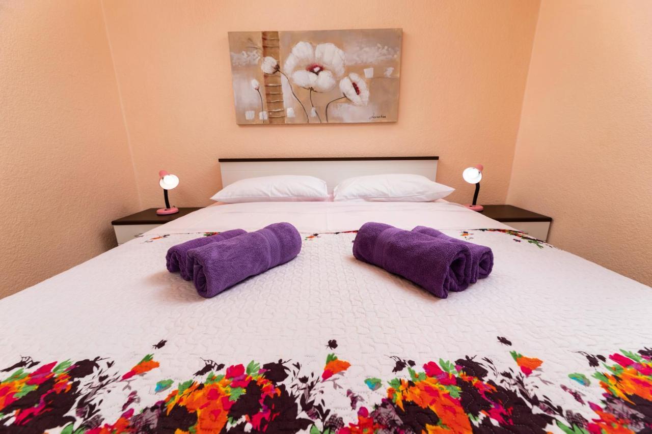Apartman "Ela" Njivice Dış mekan fotoğraf