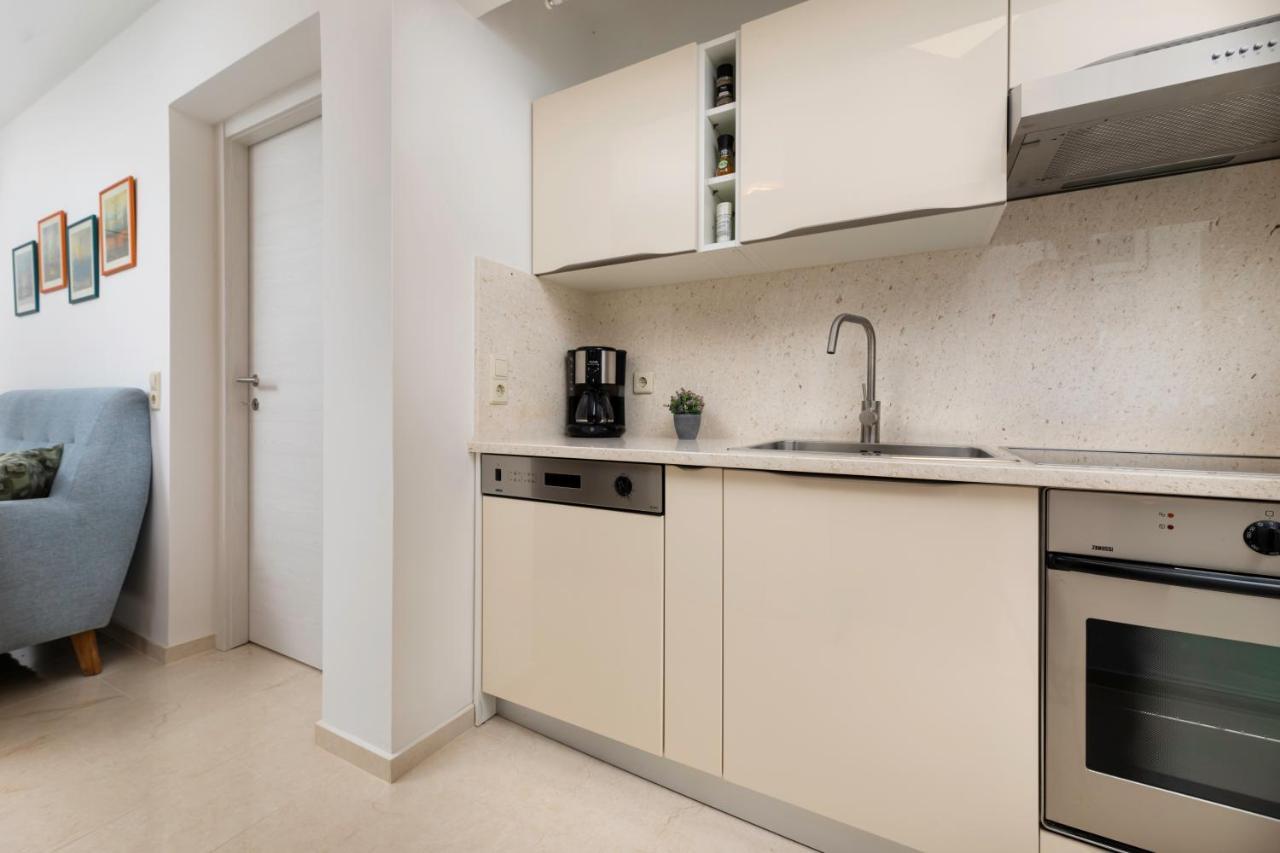 Apartman "Ela" Njivice Dış mekan fotoğraf