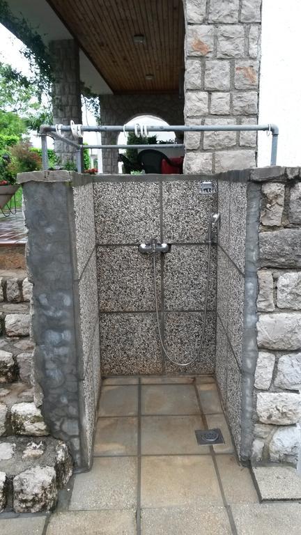 Apartman "Ela" Njivice Dış mekan fotoğraf